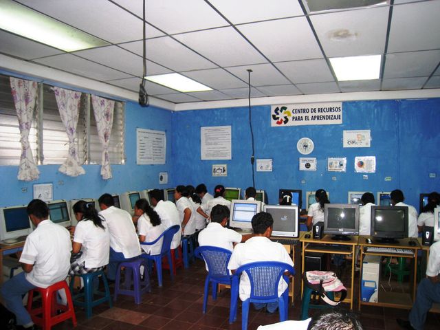 Alumn@s en el Aula Informatica