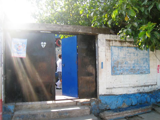 Instalaciones Oficiales del Instituto Nacional de Lolotique