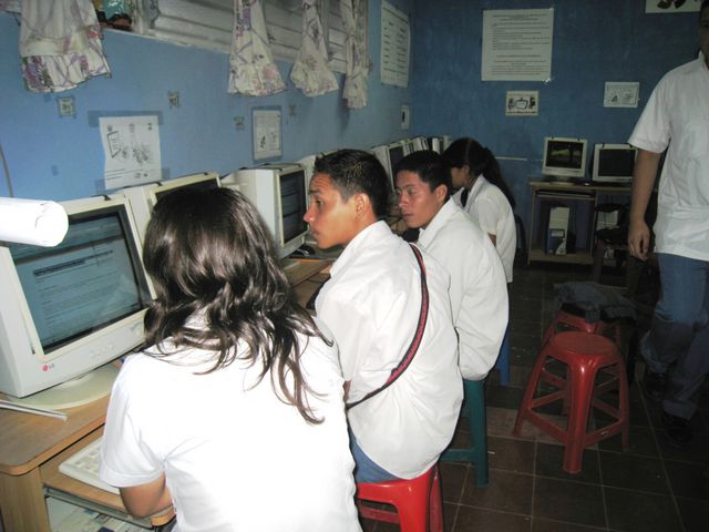 Alumn@s en el Aula Informatica