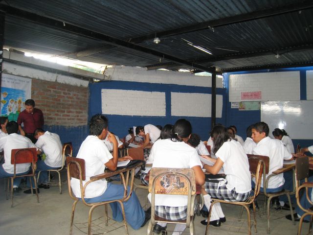 Instalaciones Oficiales del Instituto Nacional de Lolotique