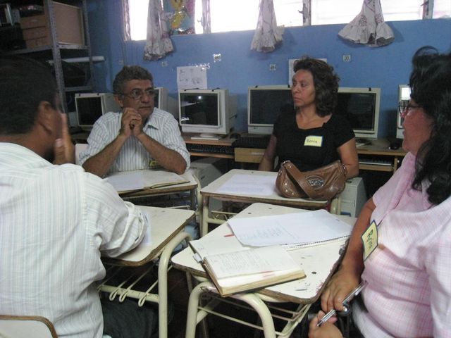 Maestros/as participando de la jornada de reflexion