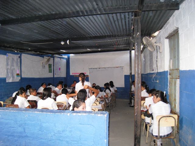 Instalaciones Oficiales del Instituto Nacional de Lolotique